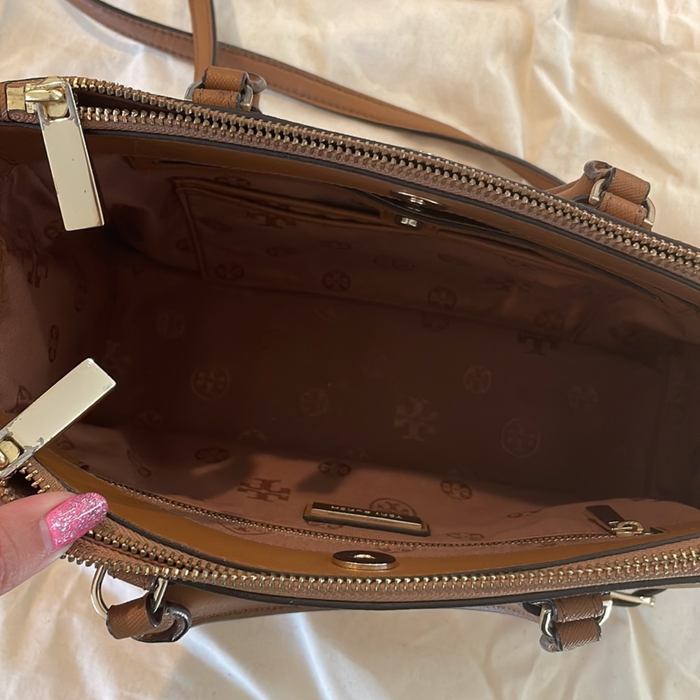 Tory Burch Leather Purse ๐ - Picture 8 of 14